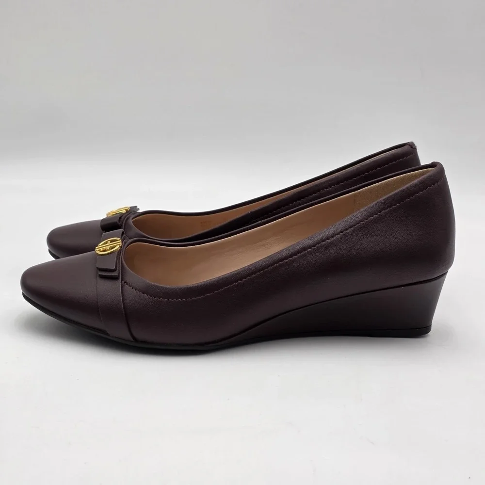 Cole Haan Burgundy Leather Wedge Pumps Gold Logo Hardware Women's Size 8